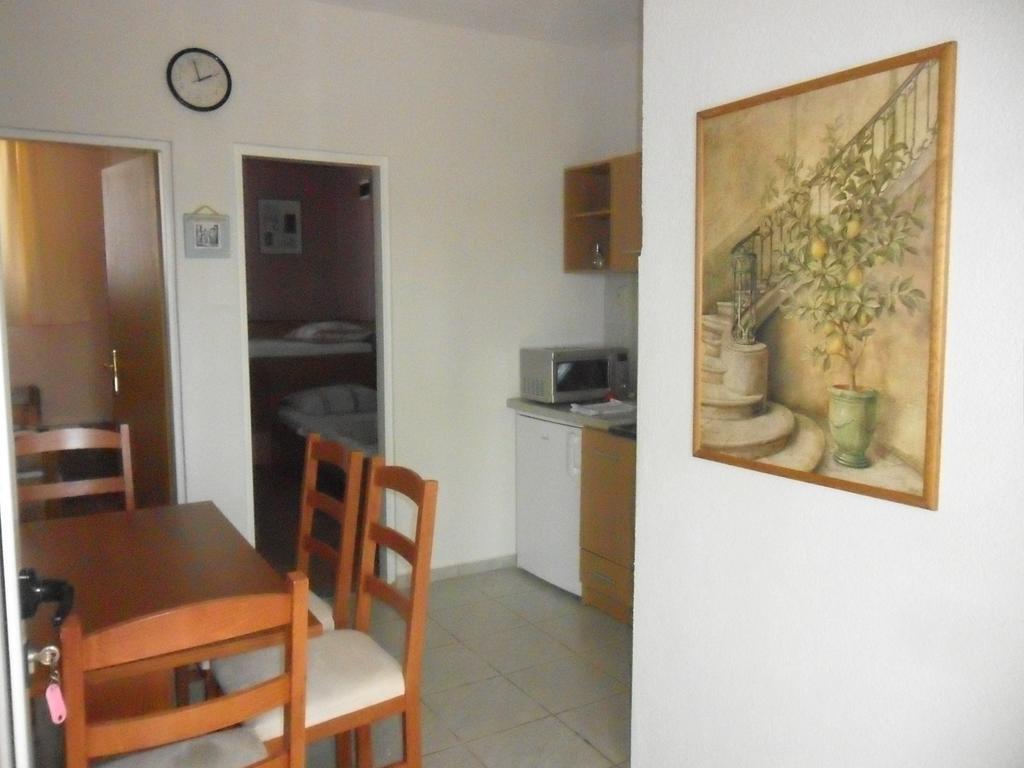 Apartments Villa Marija Gornji Karin Oda fotoğraf