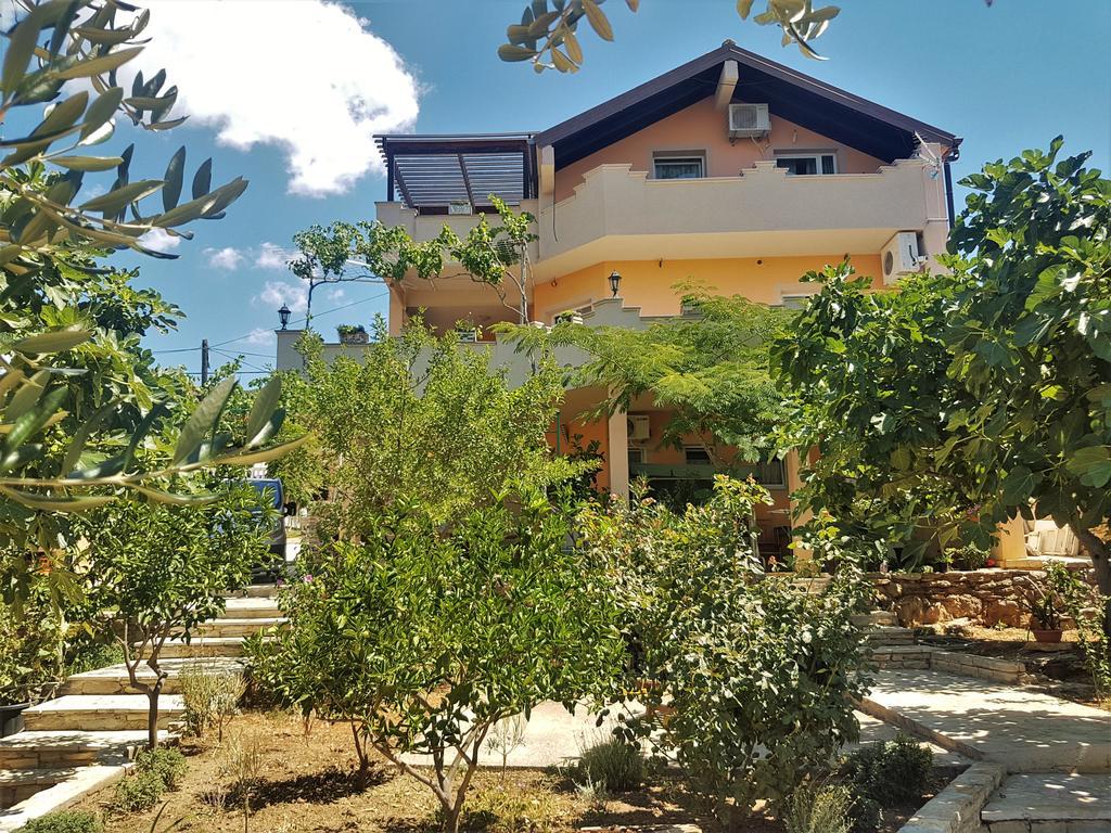 Apartments Villa Marija Gornji Karin Dış mekan fotoğraf